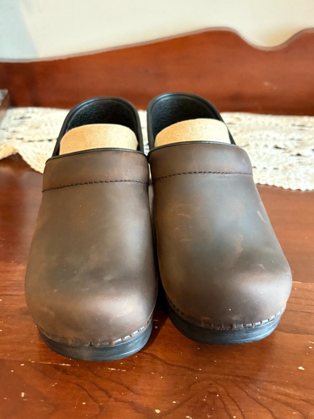 Dansko Professional Wide Pro Oiled Leather Clogs Brown 37W New in Box